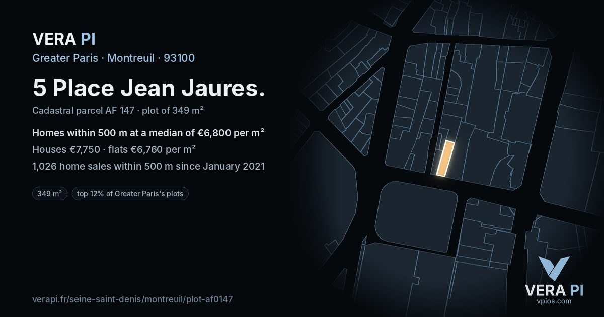 5 Place Jean Jaures, Montreuil at night – the plot lit, the parcels around coloured by the prices near them