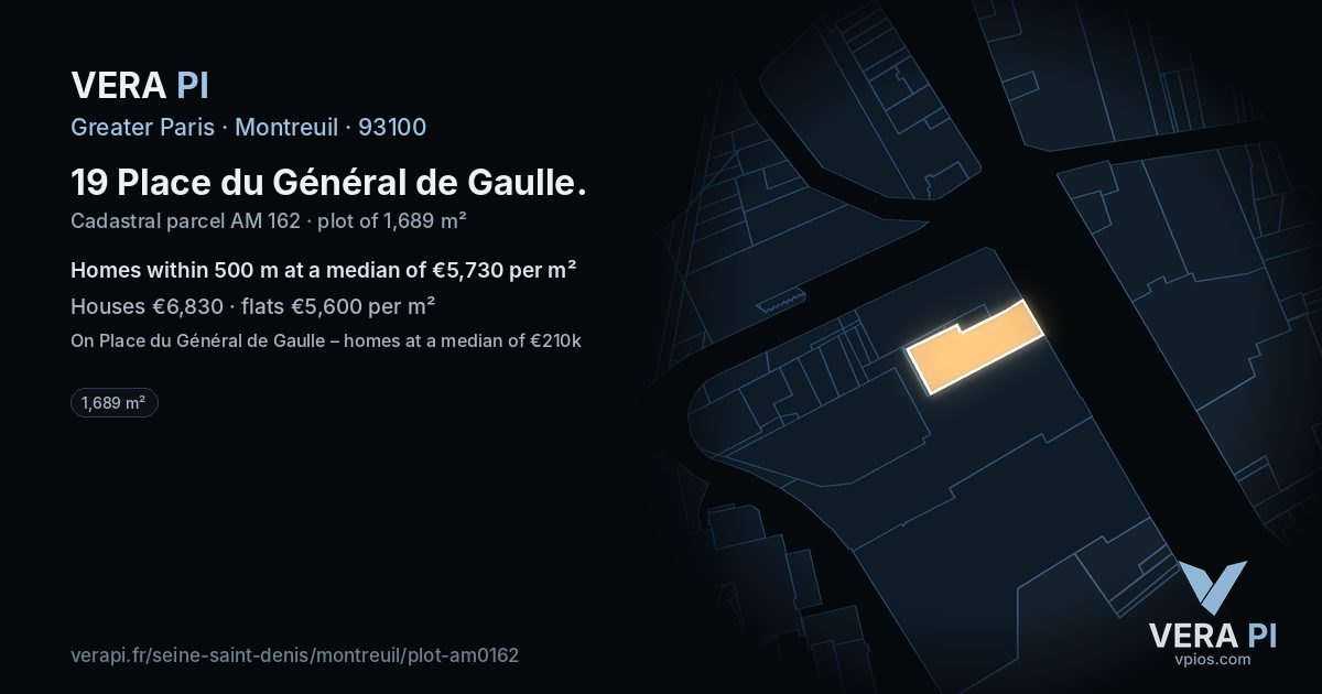 19 Place du Général de Gaulle, Montreuil at night – the plot lit, the parcels around coloured by the prices near them