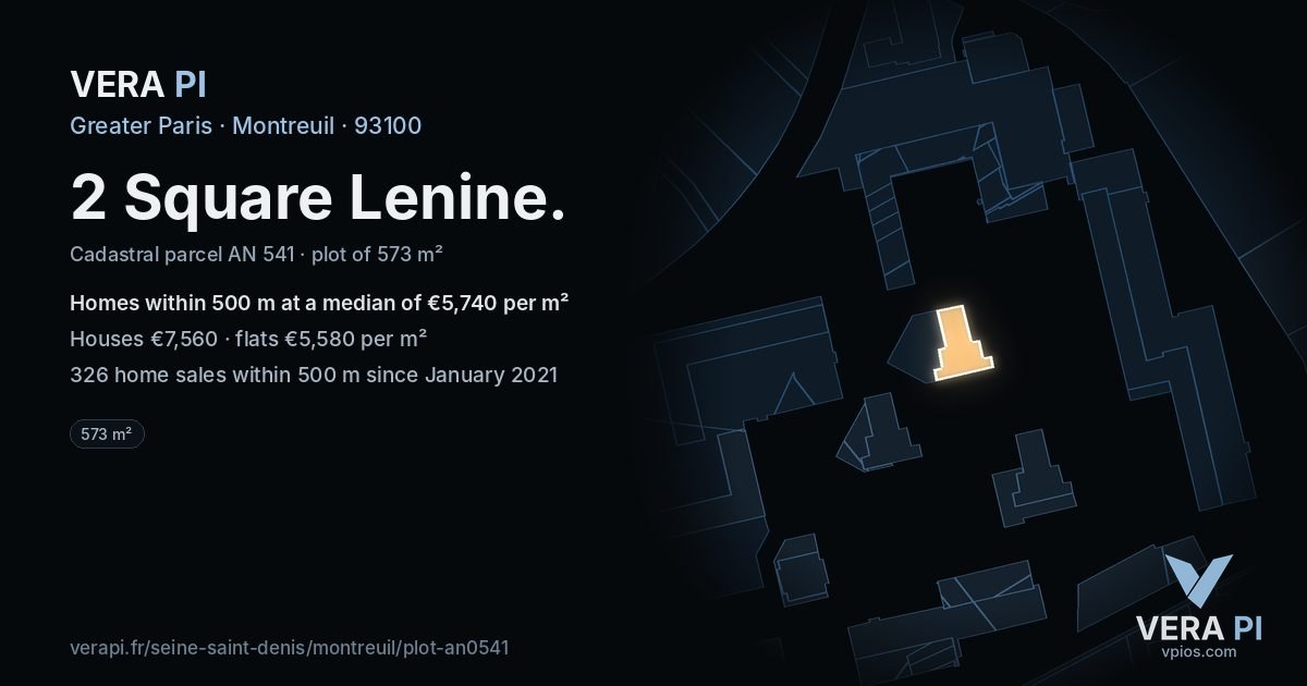 2 Square Lenine, Montreuil at night – the plot lit, the parcels around coloured by the prices near them