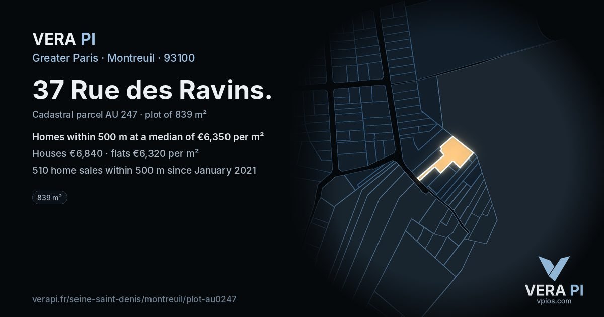 37 Rue des Ravins, Montreuil at night – the plot lit, the parcels around coloured by the prices near them