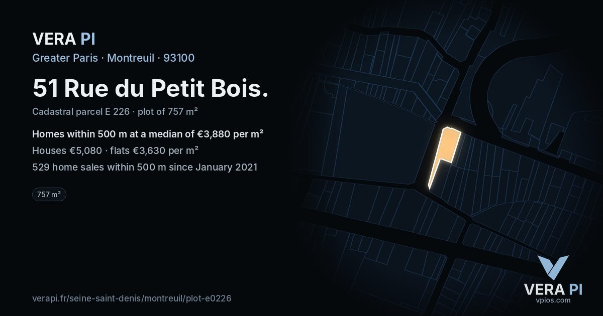51 Rue du Petit Bois, Montreuil at night – the plot lit, the parcels around coloured by the prices near them
