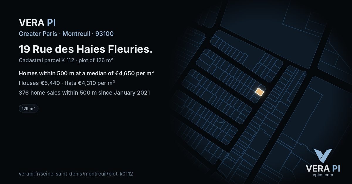 19 Rue des Haies Fleuries, Montreuil at night – the plot lit, the parcels around coloured by the prices near them