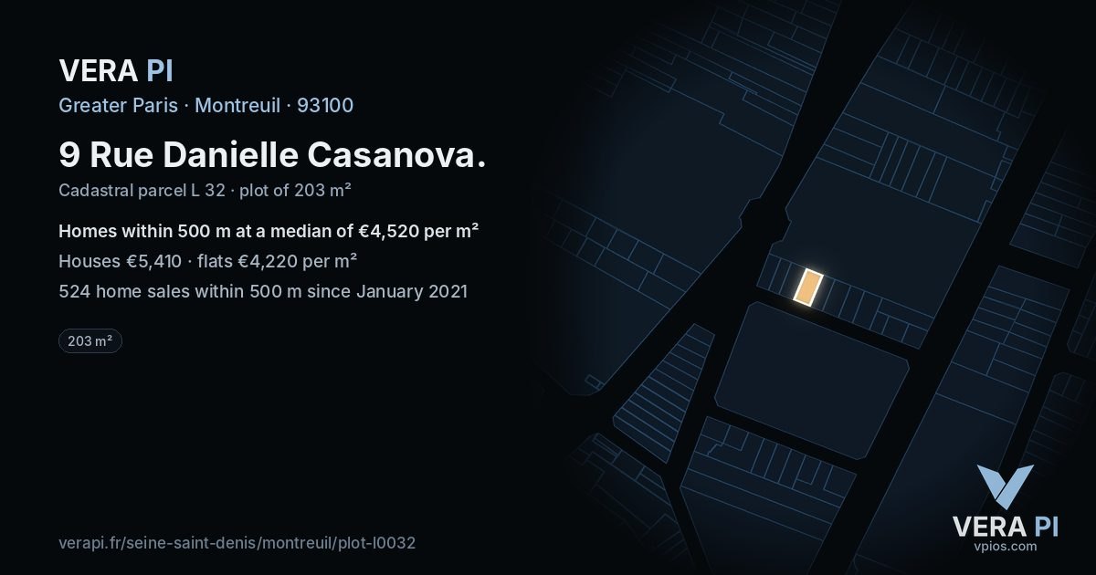 9 Rue Danielle Casanova, Montreuil at night – the plot lit, the parcels around coloured by the prices near them
