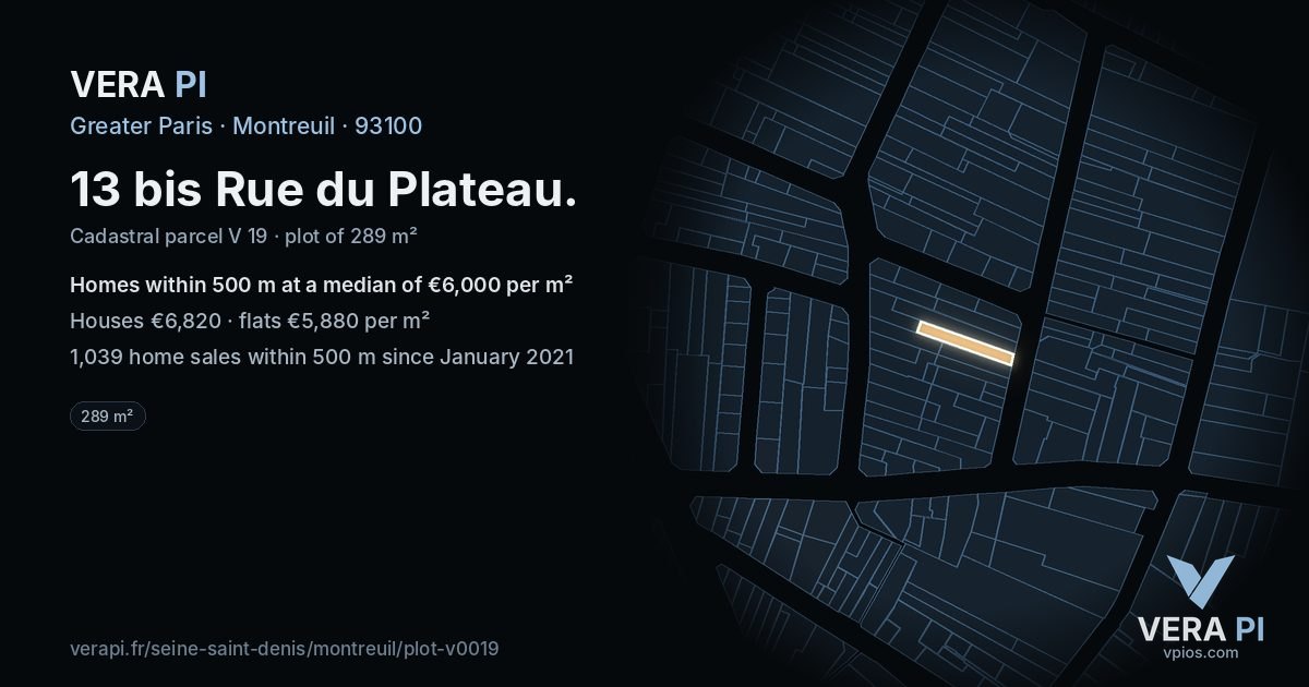 13 bis Rue du Plateau, Montreuil at night – the plot lit, the parcels around coloured by the prices near them