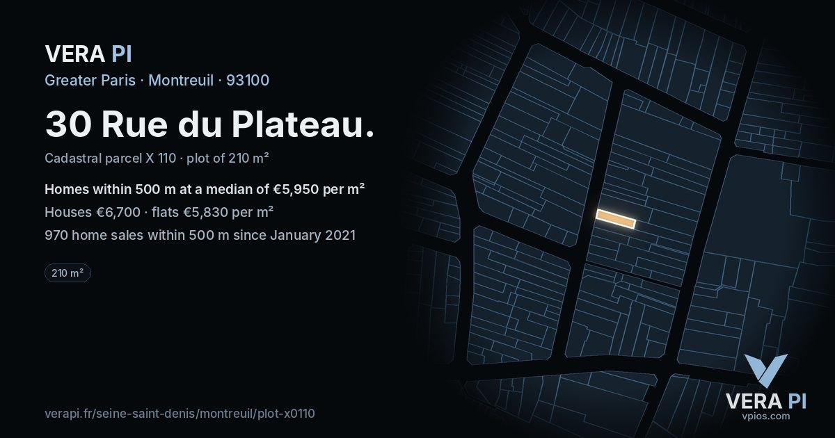 30 Rue du Plateau, Montreuil at night – the plot lit, the parcels around coloured by the prices near them