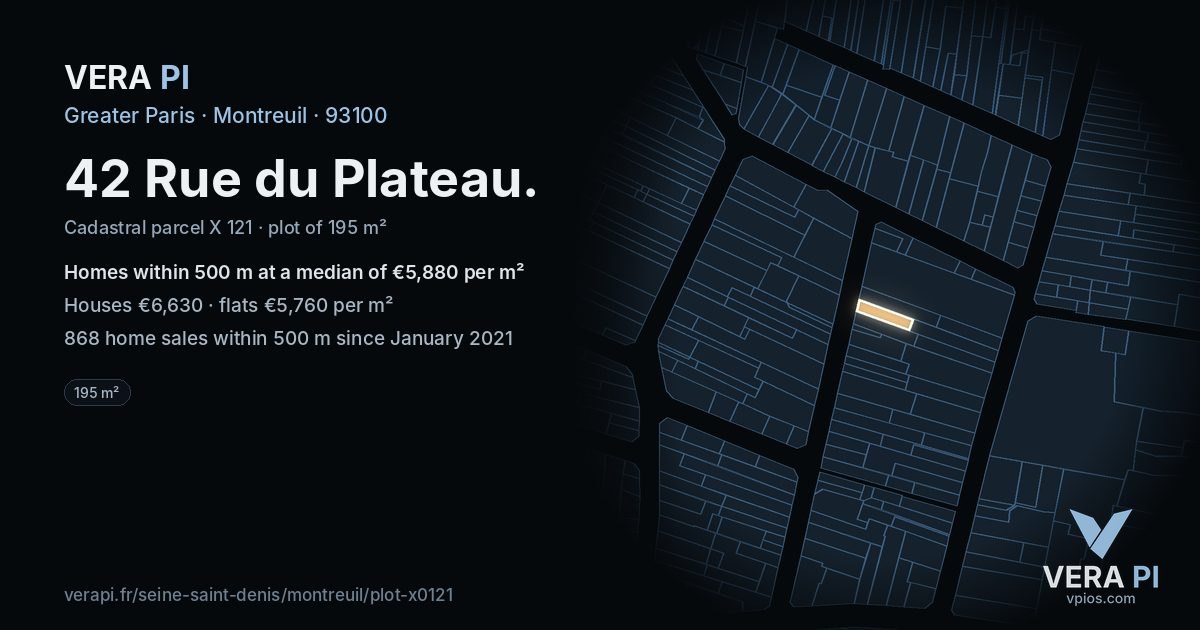 42 Rue du Plateau, Montreuil at night – the plot lit, the parcels around coloured by the prices near them