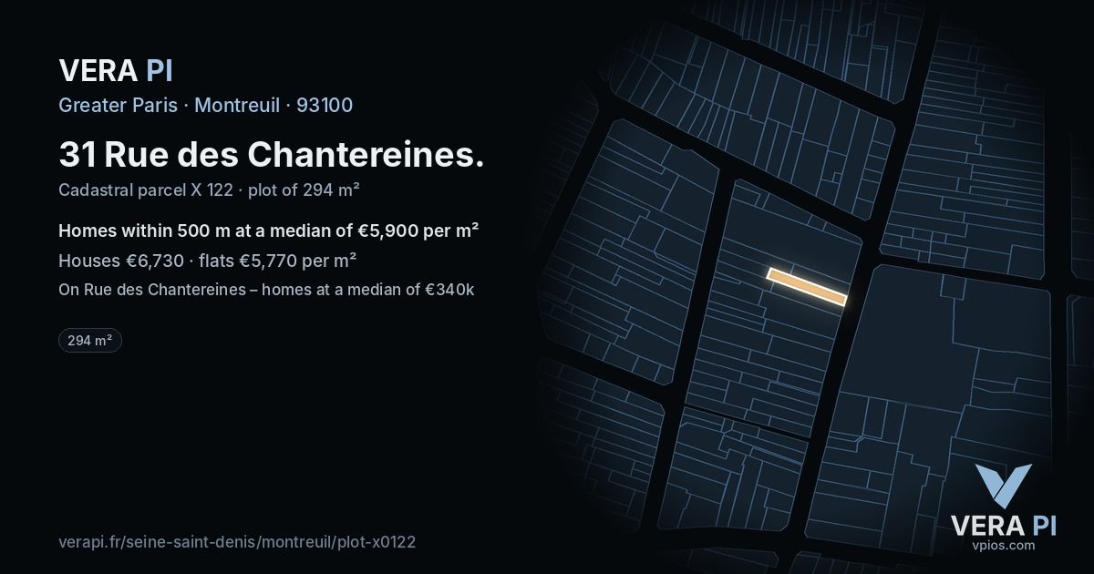 31 Rue des Chantereines, Montreuil at night – the plot lit, the parcels around coloured by the prices near them