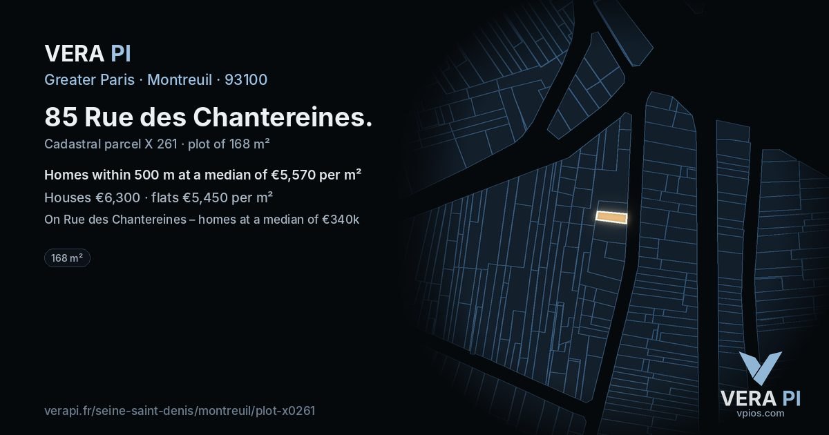 85 Rue des Chantereines, Montreuil at night – the plot lit, the parcels around coloured by the prices near them