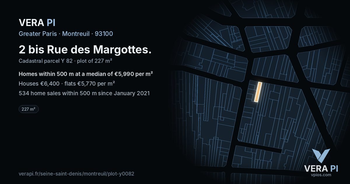 2 bis Rue des Margottes, Montreuil at night – the plot lit, the parcels around coloured by the prices near them