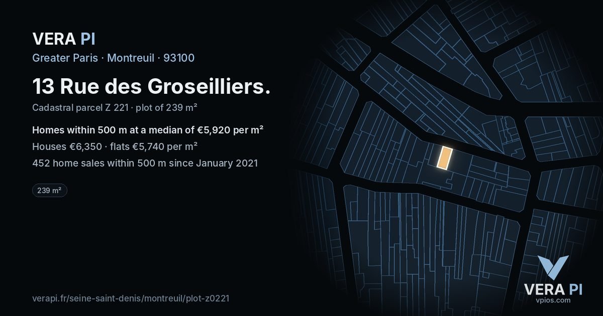 13 Rue des Groseilliers, Montreuil at night – the plot lit, the parcels around coloured by the prices near them