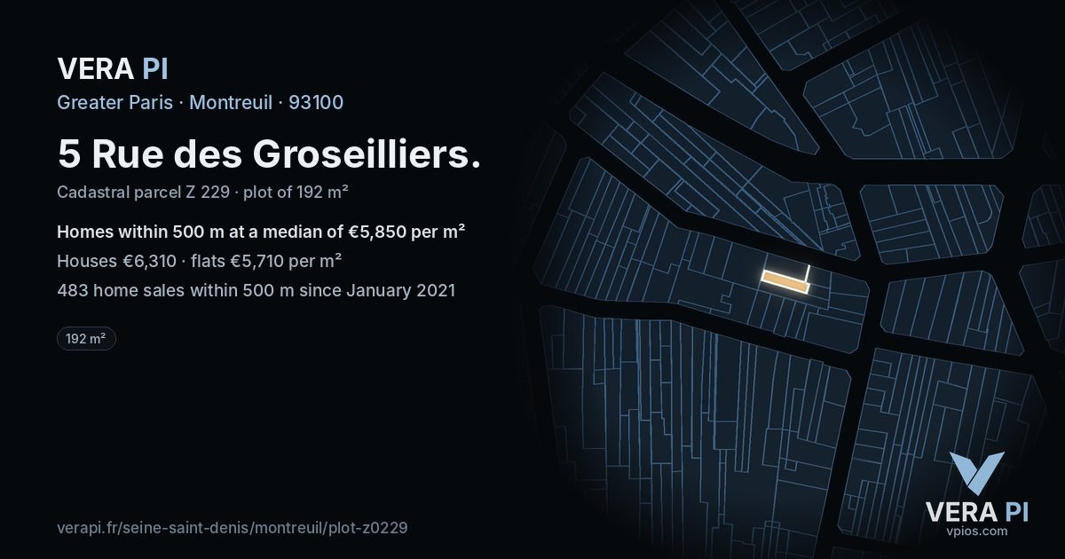 5 Rue des Groseilliers, Montreuil at night – the plot lit, the parcels around coloured by the prices near them