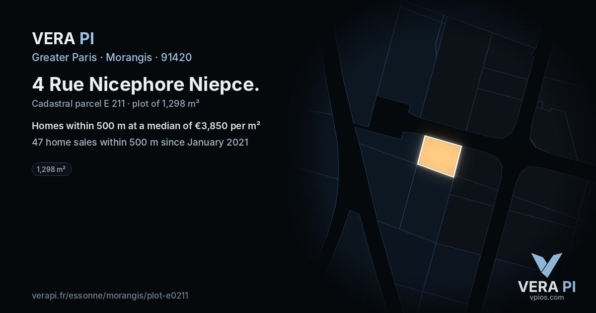4 Rue Nicephore Niepce, Morangis at night – the plot lit, the parcels around coloured by the prices near them