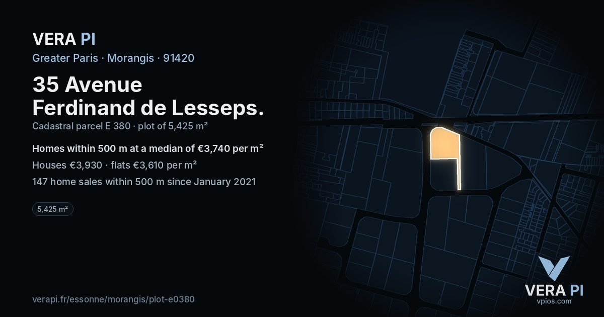 35 Avenue Ferdinand de Lesseps, Morangis at night – the plot lit, the parcels around coloured by the prices near them