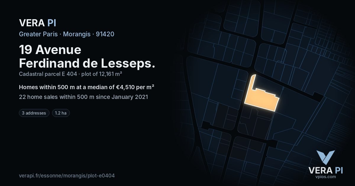 19 Avenue Ferdinand de Lesseps, Morangis at night – the plot lit, the parcels around coloured by the prices near them
