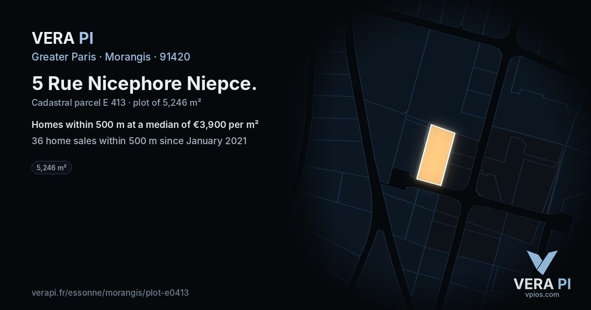 5 Rue Nicephore Niepce, Morangis at night – the plot lit, the parcels around coloured by the prices near them