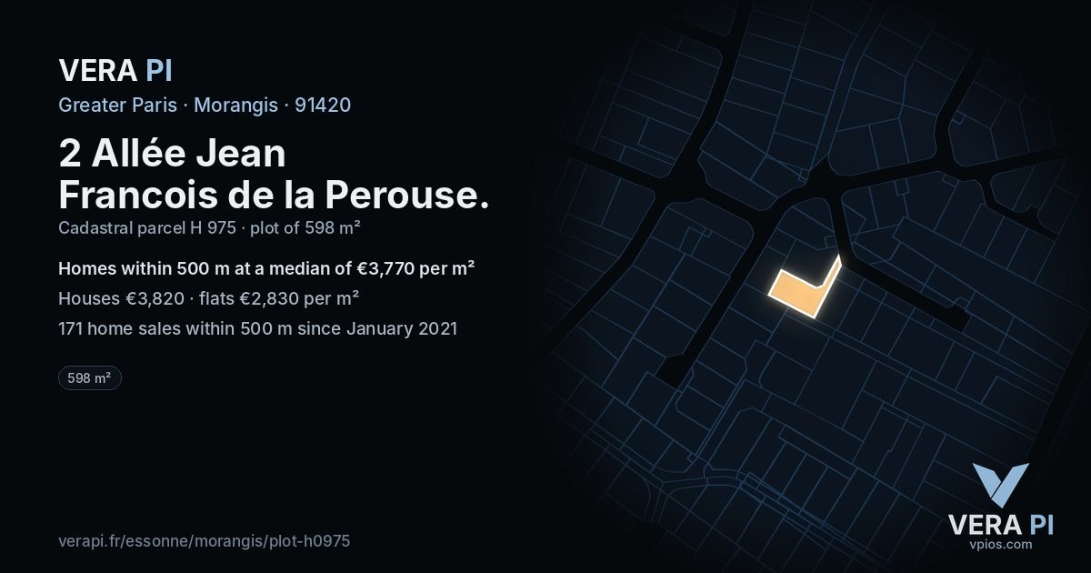 2 Allée Jean Francois de la Perouse, Morangis at night – the plot lit, the parcels around coloured by the prices near them