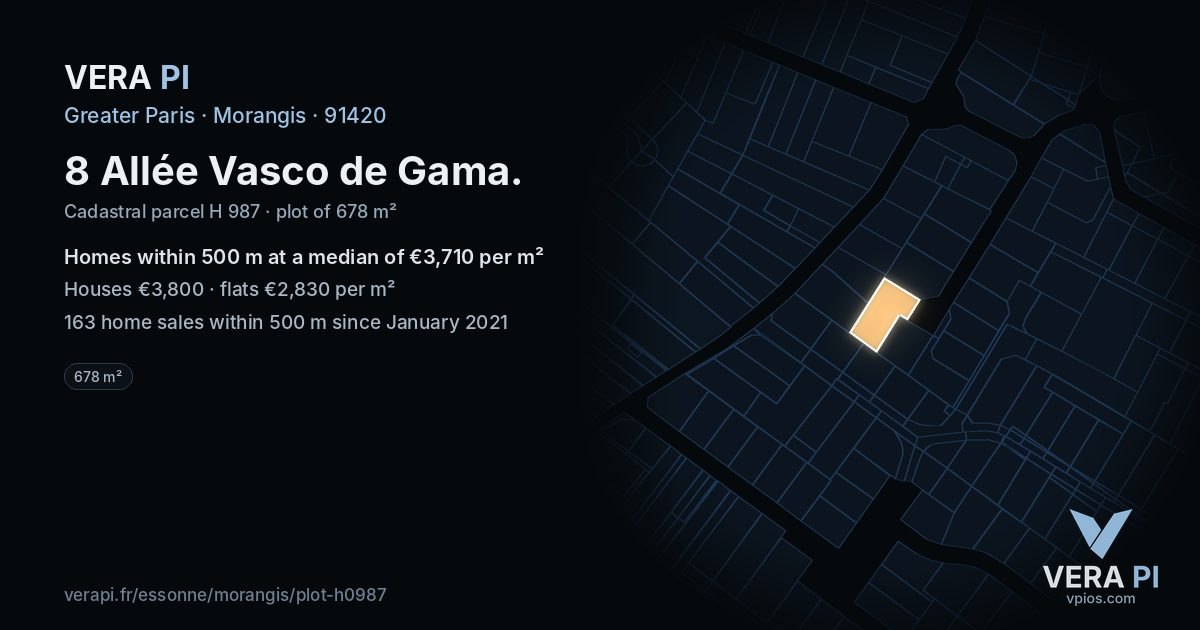 8 Allée Vasco de Gama, Morangis at night – the plot lit, the parcels around coloured by the prices near them