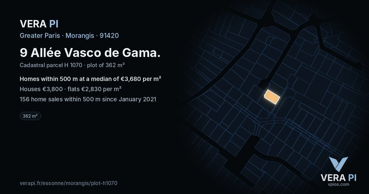 9 Allée Vasco de Gama, Morangis at night – the plot lit, the parcels around coloured by the prices near them