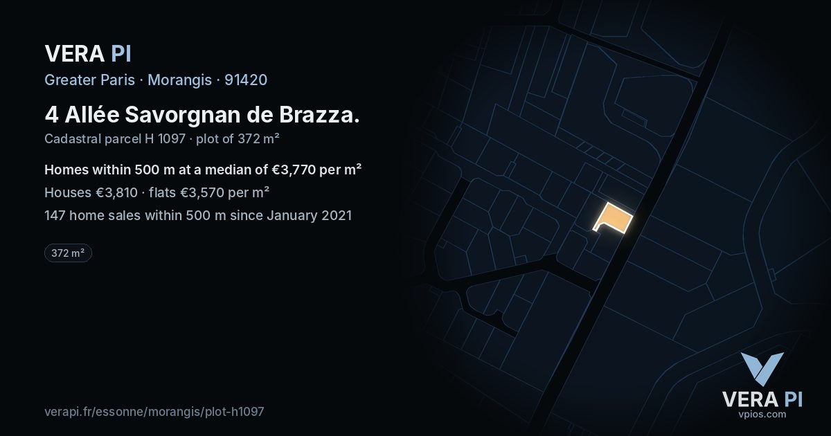 4 Allée Savorgnan de Brazza, Morangis at night – the plot lit, the parcels around coloured by the prices near them