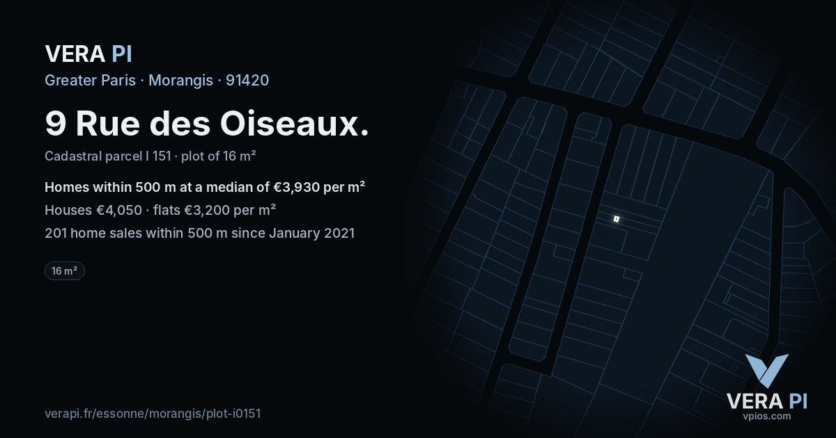 9 Rue des Oiseaux, Morangis at night – the plot lit, the parcels around coloured by the prices near them