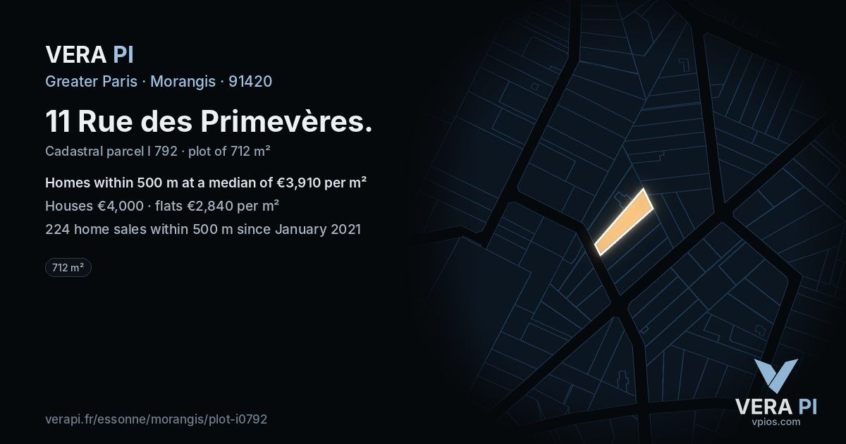 11 Rue des Primevères, Morangis at night – the plot lit, the parcels around coloured by the prices near them