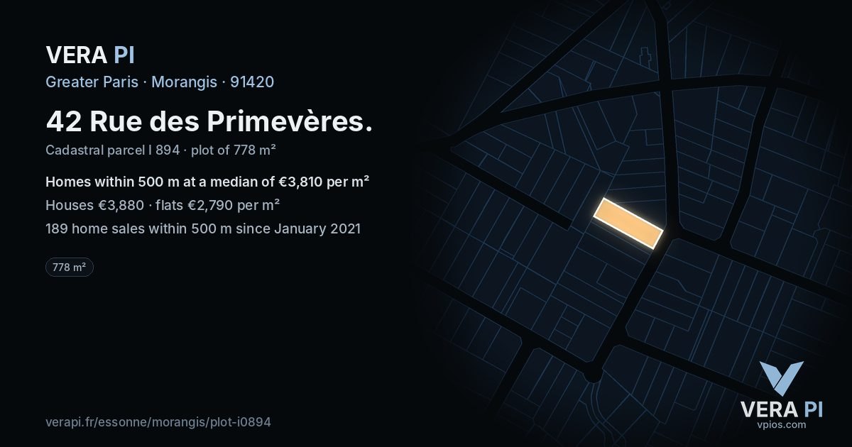 42 Rue des Primevères, Morangis at night – the plot lit, the parcels around coloured by the prices near them