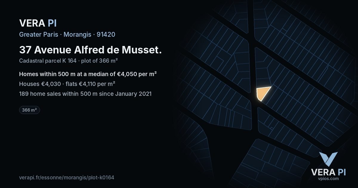 37 Avenue Alfred de Musset, Morangis at night – the plot lit, the parcels around coloured by the prices near them