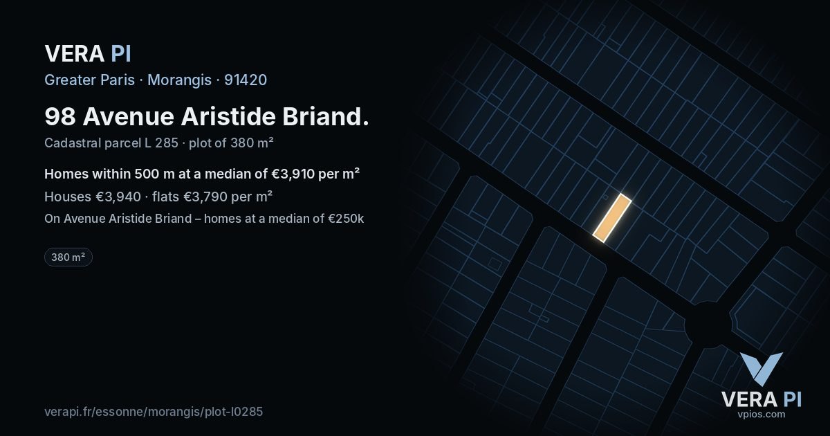 98 Avenue Aristide Briand, Morangis at night – the plot lit, the parcels around coloured by the prices near them