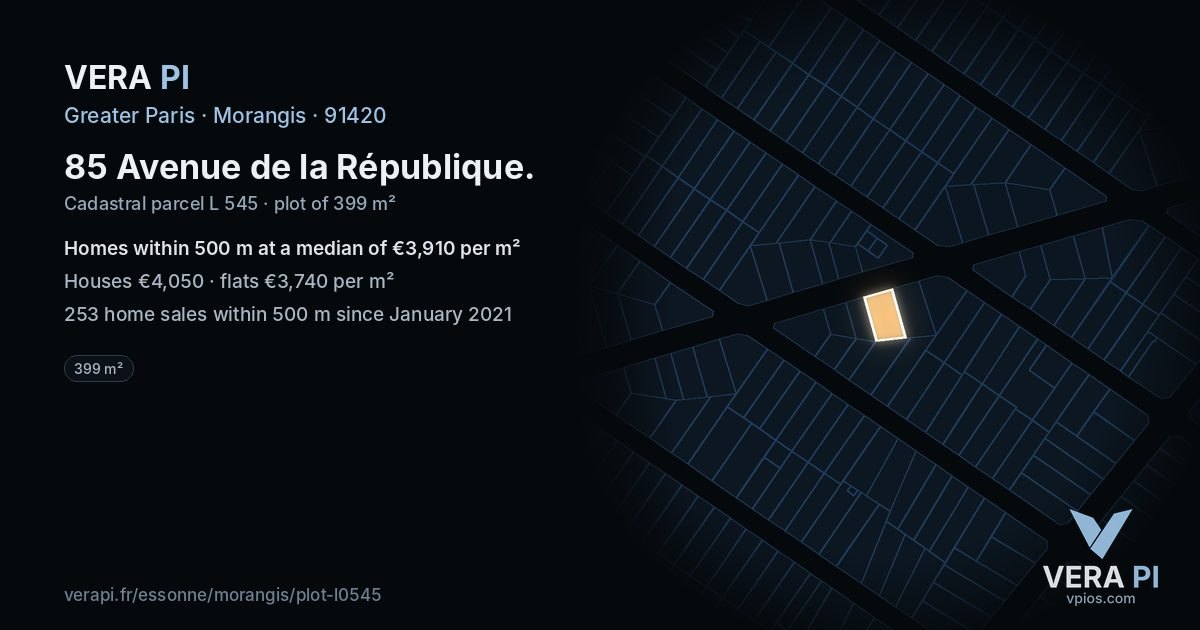 85 Avenue de la République, Morangis at night – the plot lit, the parcels around coloured by the prices near them