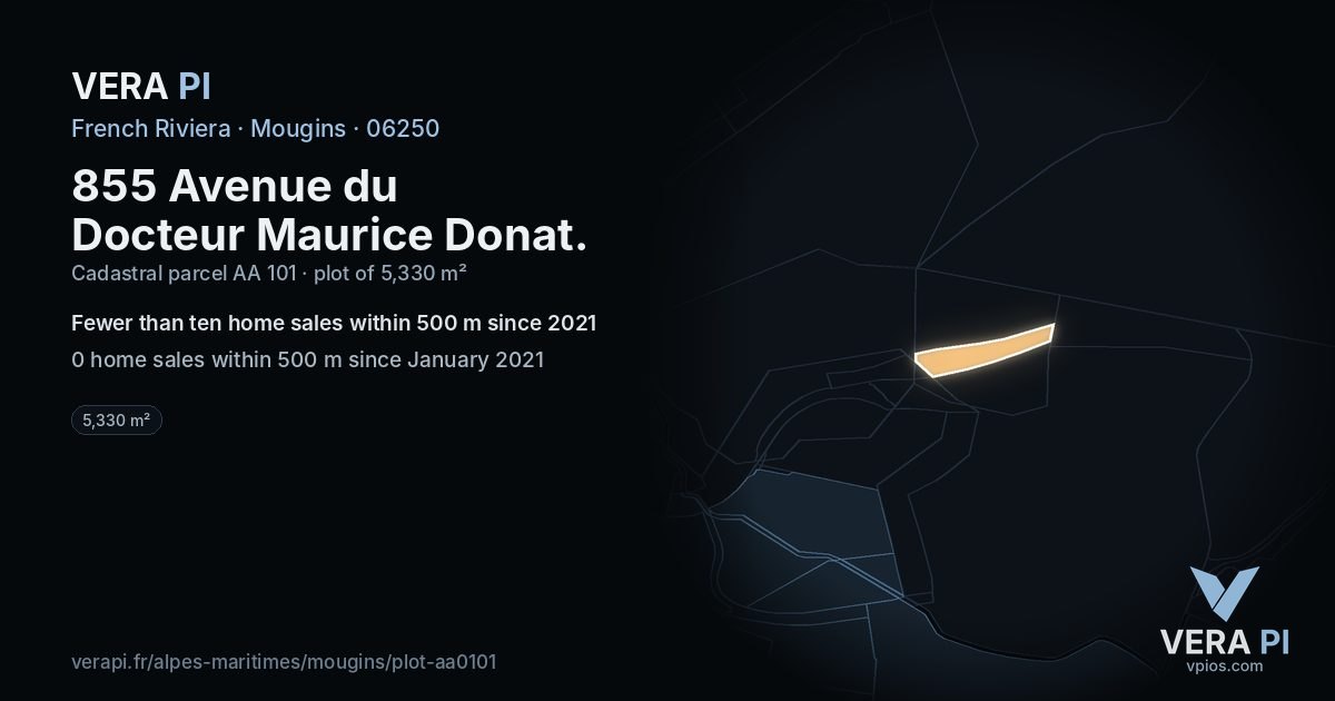 855 Avenue du Docteur Maurice Donat, Mougins at night – the plot lit, the parcels around coloured by the prices near them