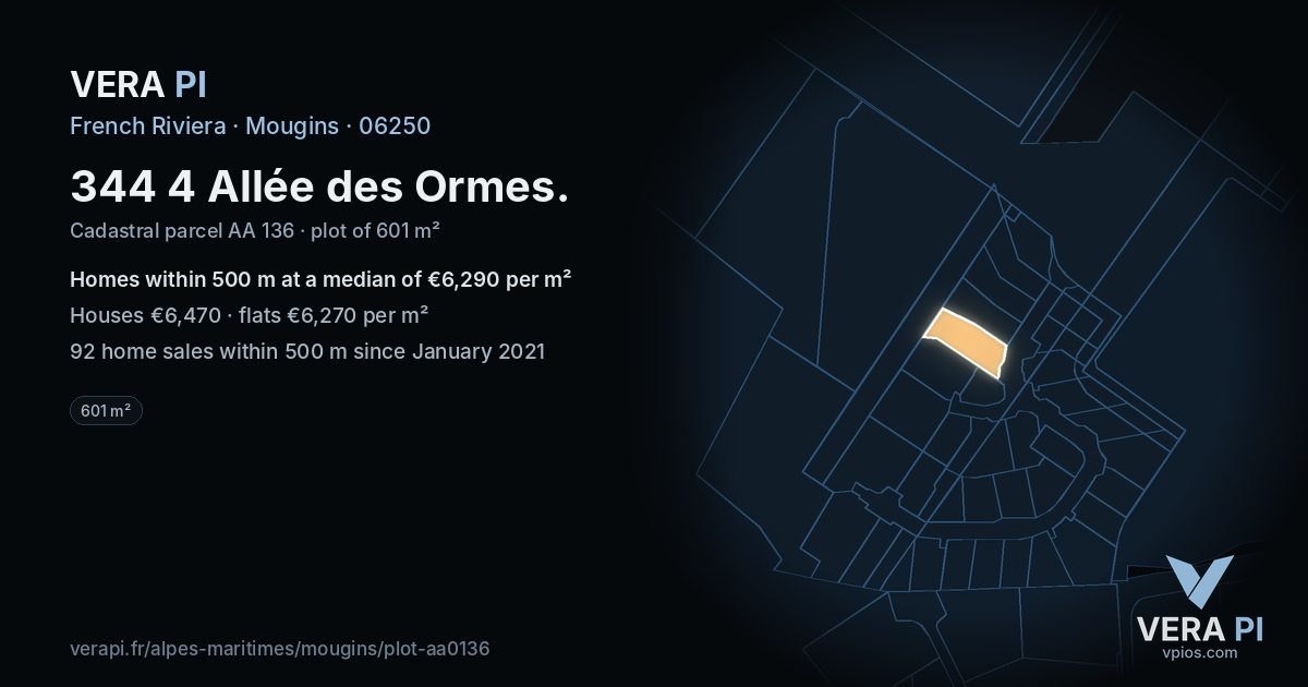 344 4 Allée des Ormes, Mougins at night – the plot lit, the parcels around coloured by the prices near them