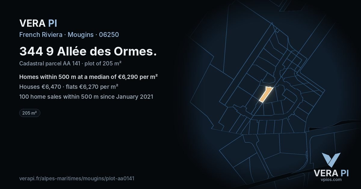 344 9 Allée des Ormes, Mougins at night – the plot lit, the parcels around coloured by the prices near them