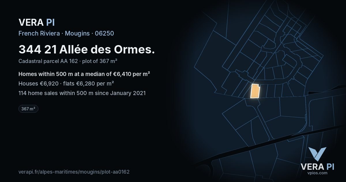 344 21 Allée des Ormes, Mougins at night – the plot lit, the parcels around coloured by the prices near them