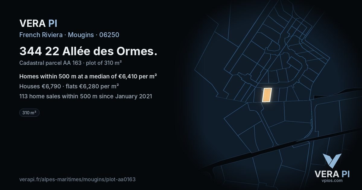 344 22 Allée des Ormes, Mougins at night – the plot lit, the parcels around coloured by the prices near them