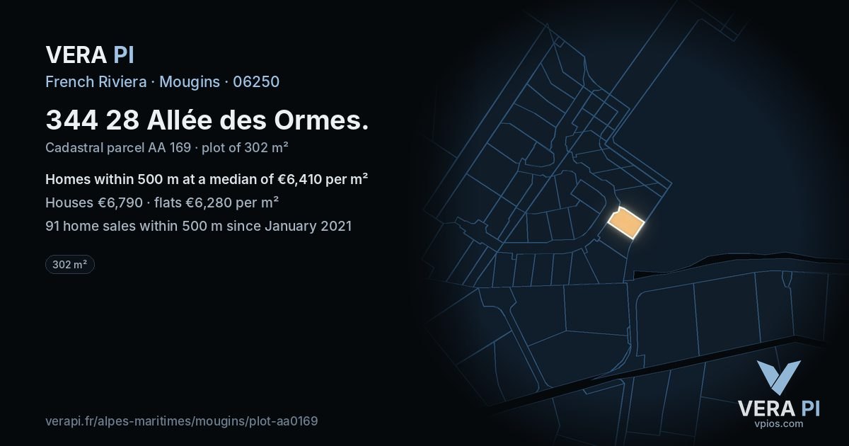 344 28 Allée des Ormes, Mougins at night – the plot lit, the parcels around coloured by the prices near them