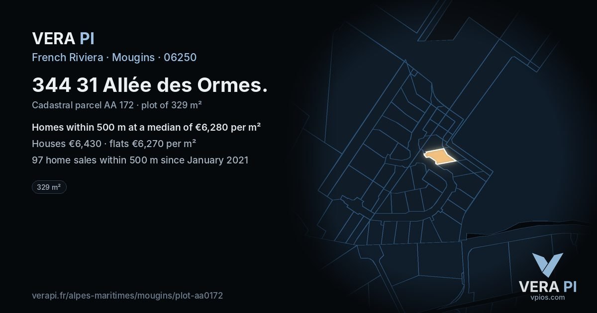 344 31 Allée des Ormes, Mougins at night – the plot lit, the parcels around coloured by the prices near them