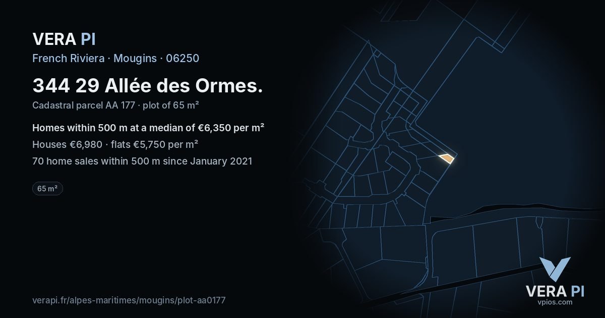 344 29 Allée des Ormes, Mougins at night – the plot lit, the parcels around coloured by the prices near them