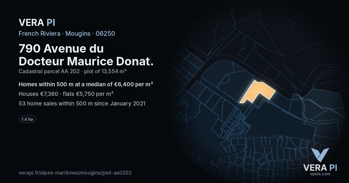 790 Avenue du Docteur Maurice Donat, Mougins at night – the plot lit, the parcels around coloured by the prices near them