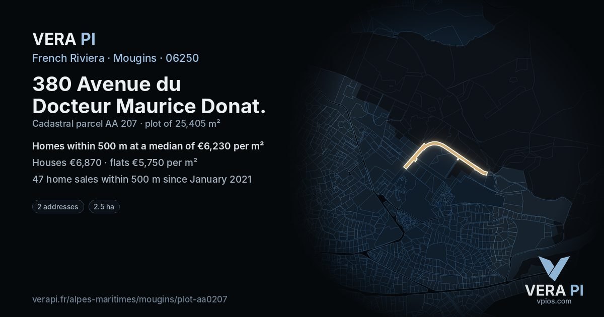380 Avenue du Docteur Maurice Donat, Mougins at night – the plot lit, the parcels around coloured by the prices near them