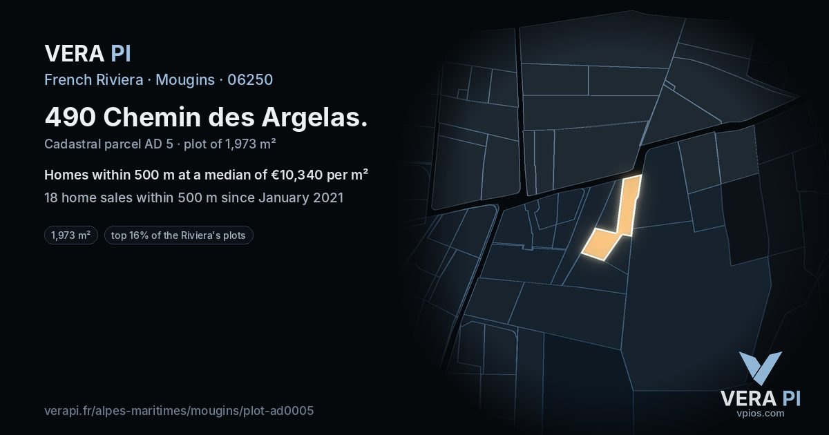 490 Chemin des Argelas, Mougins at night – the plot lit, the parcels around coloured by the prices near them