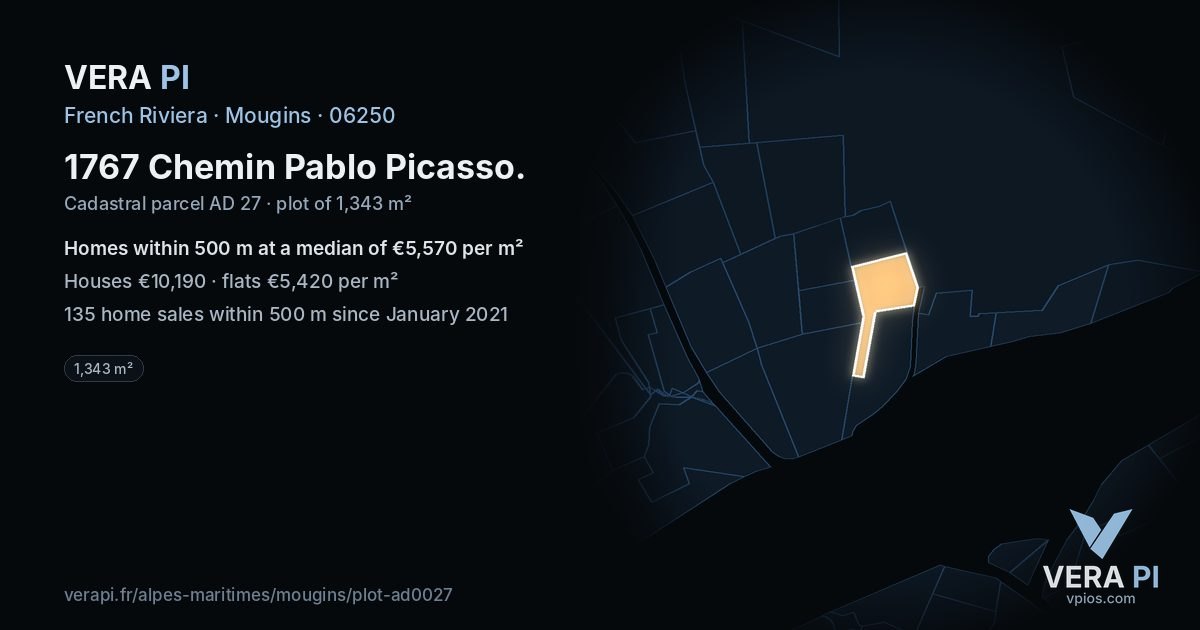 1767 Chemin Pablo Picasso, Mougins at night – the plot lit, the parcels around coloured by the prices near them