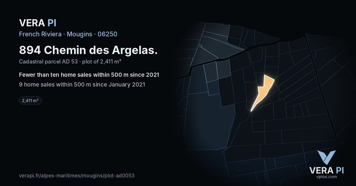 894 Chemin des Argelas, Mougins at night – the plot lit, the parcels around coloured by the prices near them