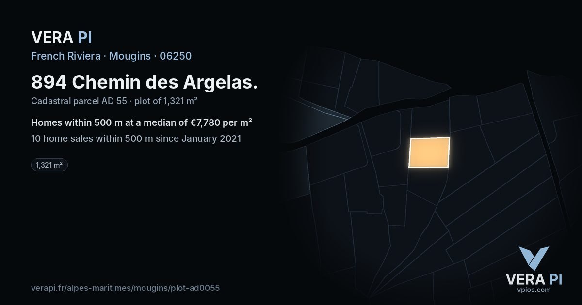 894 Chemin des Argelas, Mougins at night – the plot lit, the parcels around coloured by the prices near them