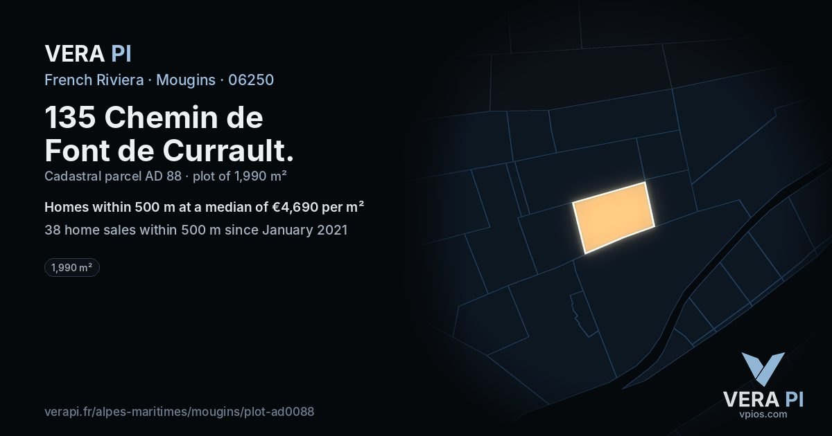 135 Chemin de Font de Currault, Mougins at night – the plot lit, the parcels around coloured by the prices near them