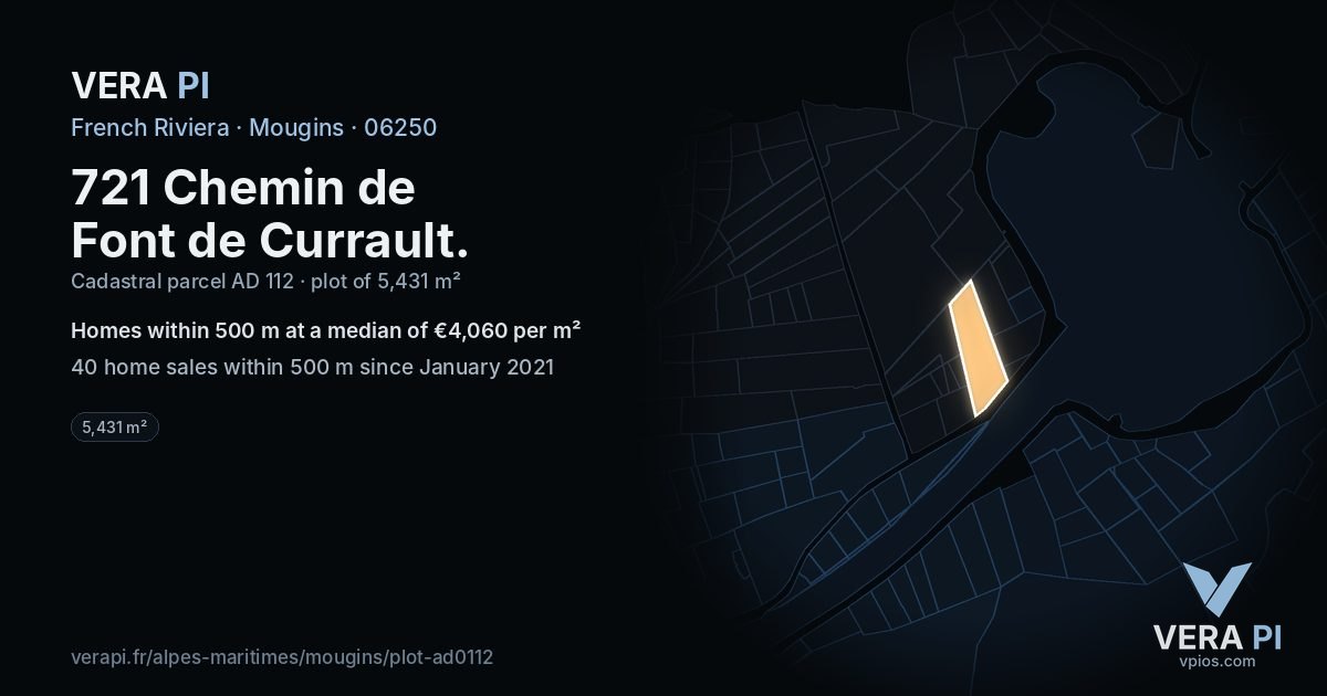 721 Chemin de Font de Currault, Mougins at night – the plot lit, the parcels around coloured by the prices near them