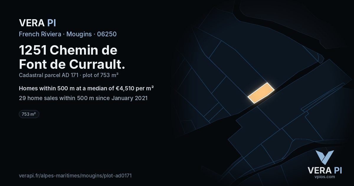 1251 Chemin de Font de Currault, Mougins at night – the plot lit, the parcels around coloured by the prices near them