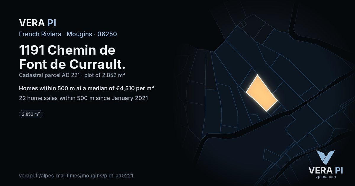 1191 Chemin de Font de Currault, Mougins at night – the plot lit, the parcels around coloured by the prices near them