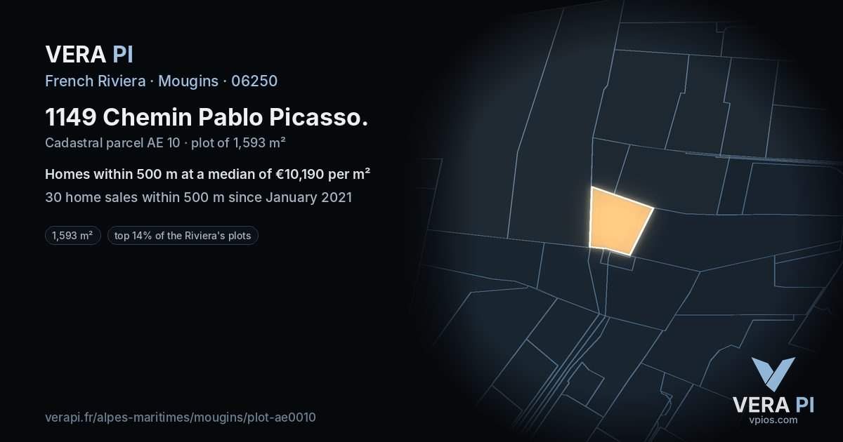1149 Chemin Pablo Picasso, Mougins at night – the plot lit, the parcels around coloured by the prices near them