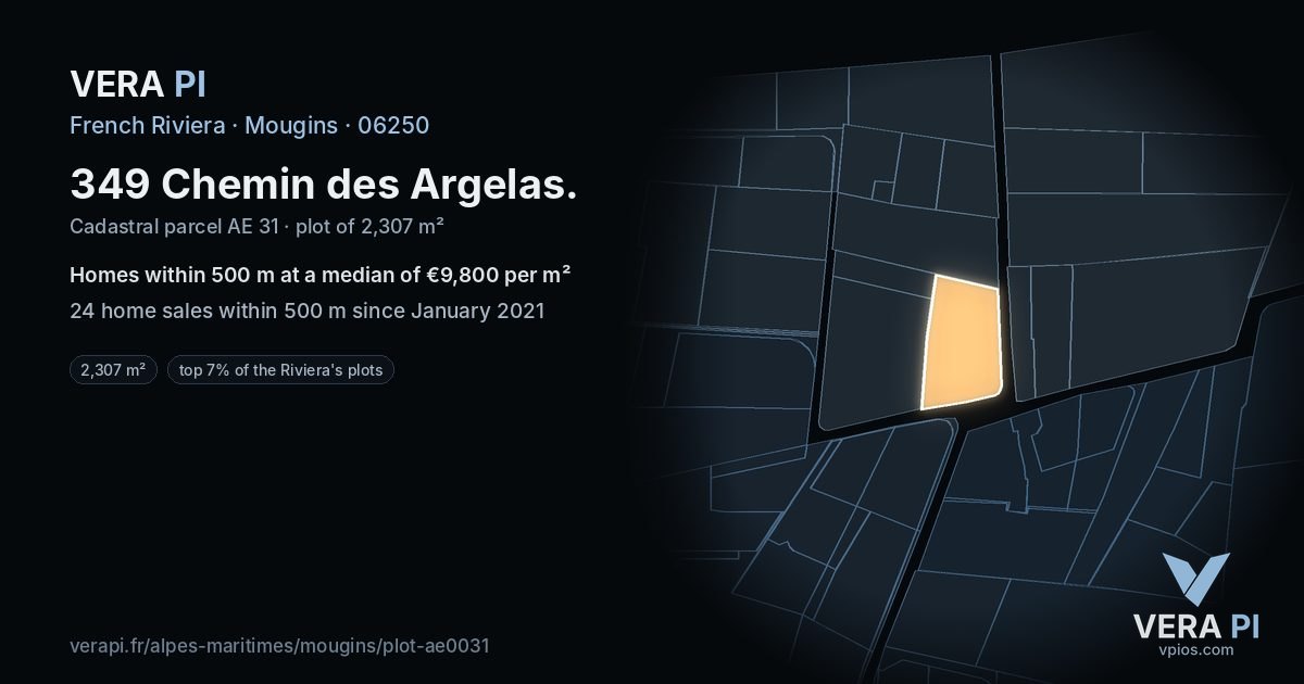 349 Chemin des Argelas, Mougins at night – the plot lit, the parcels around coloured by the prices near them