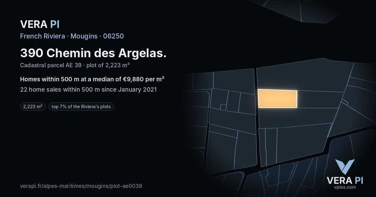 390 Chemin des Argelas, Mougins at night – the plot lit, the parcels around coloured by the prices near them